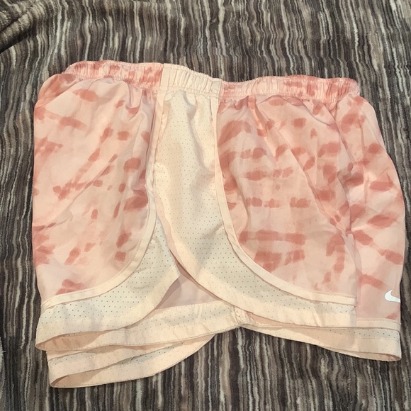 Nike running shorts size M - Picture 3 of 3